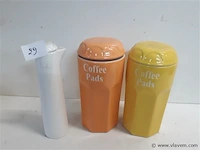 2 x koffiepad houder rond + 1 x melkflesje - afbeelding 1 van  2