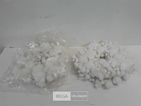 2 x krans met wat en watten bolletjes 25 cm - afbeelding 1 van  3