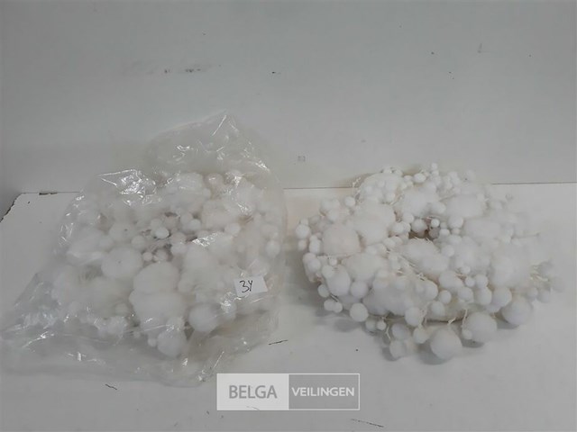 2 x krans met wat en watten bolletjes 25 cm - afbeelding 2 van  3