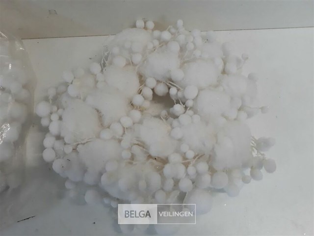 2 x krans met wat en watten bolletjes 25 cm - afbeelding 3 van  3