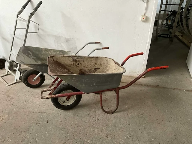 2 x kruiwagen - afbeelding 1 van  4