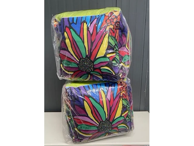 2 x kubus - zitkubus - flower - 45 x 45 x 45 cm. - wasbaar - ook voor outdoor - afbeelding 2 van  3