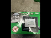 2 x ledstraler 10 en 20w - afbeelding 1 van  4