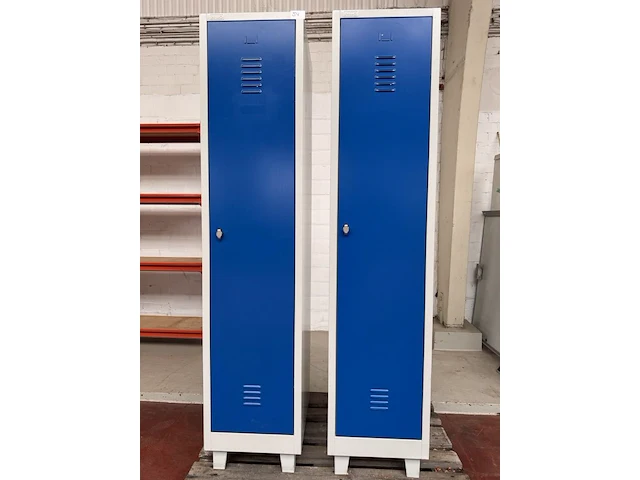 2 x locker/kleedkast - afbeelding 1 van  2