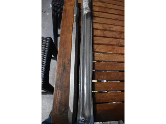 2 x makita puntbeitel (p-13384) sw21 - afbeelding 1 van  2