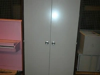 2 x metalen kast - afbeelding 2 van  5