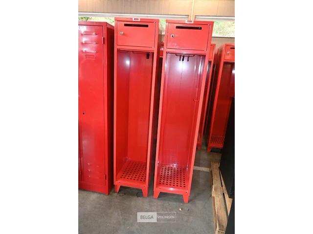 2 x metalen lockerkast - afbeelding 1 van  5