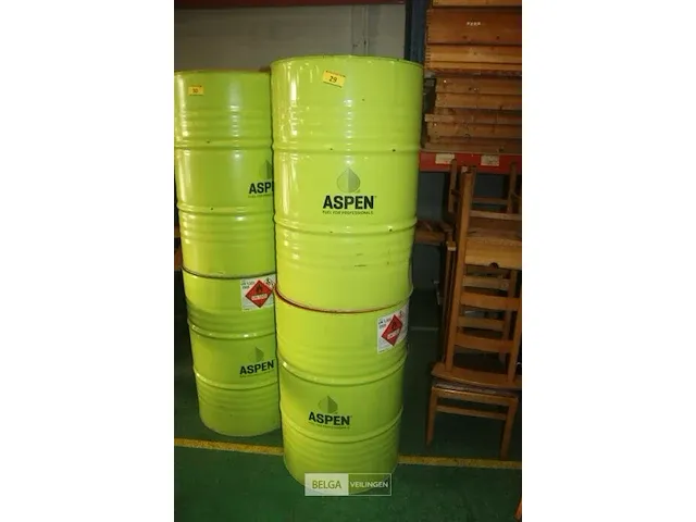 2 x metalen olievat - afbeelding 1 van  4