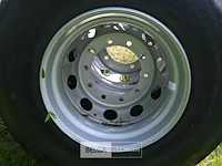 2 x michelin vrachtwagenband + velg - afbeelding 3 van  7