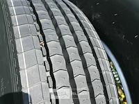 2 x michelin vrachtwagenband + velg - afbeelding 7 van  7