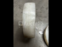 2 x nylon wiel 200mm - afbeelding 1 van  6