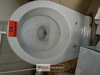 2 x porcher toilet + 3 x geberit toebehoren - afbeelding 5 van  9