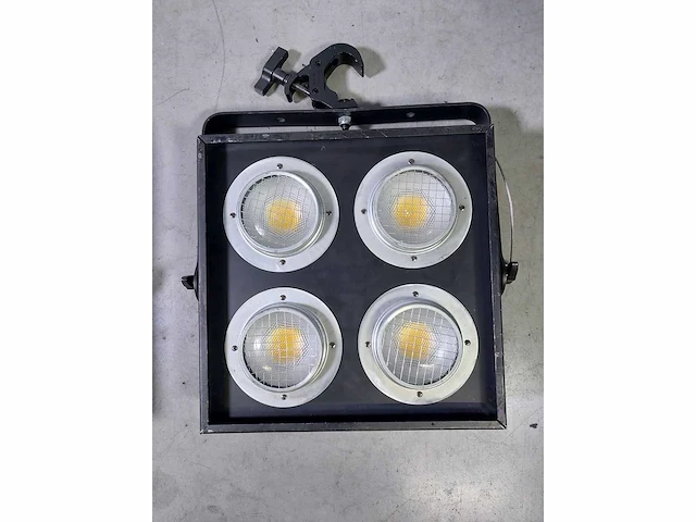2 x prolights sunrise 4 led blinder (4x100w white cob led) - afbeelding 2 van  7