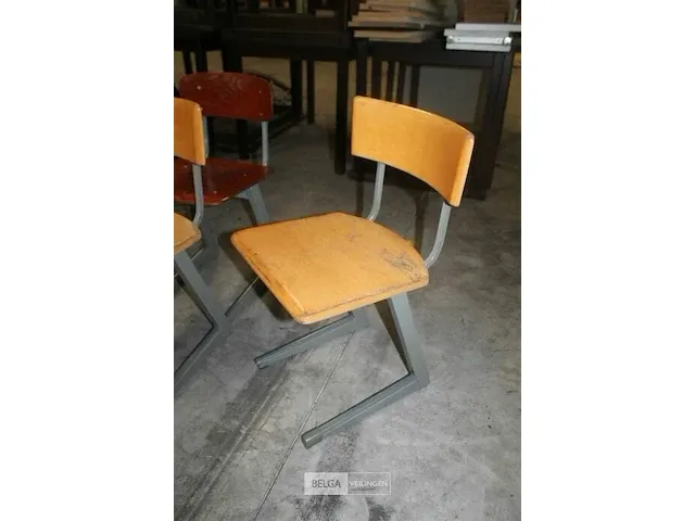 2 x retro schoolbank + 4 stoelen - afbeelding 4 van  5