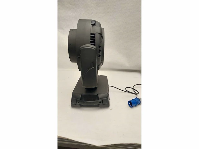 2 x robe robin cyclone (24x15w rgbw/8°-63°/integrated fan) - afbeelding 4 van  7