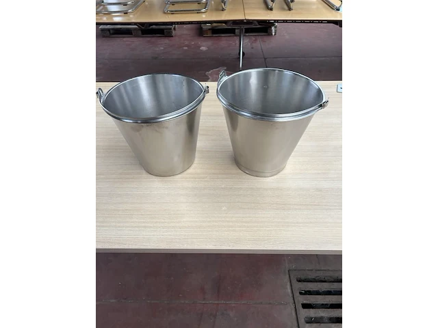 2 x rvs emmer - afbeelding 1 van  2