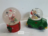 2 x schudbol kerstfiguur +/- 10 cm - afbeelding 3 van  3