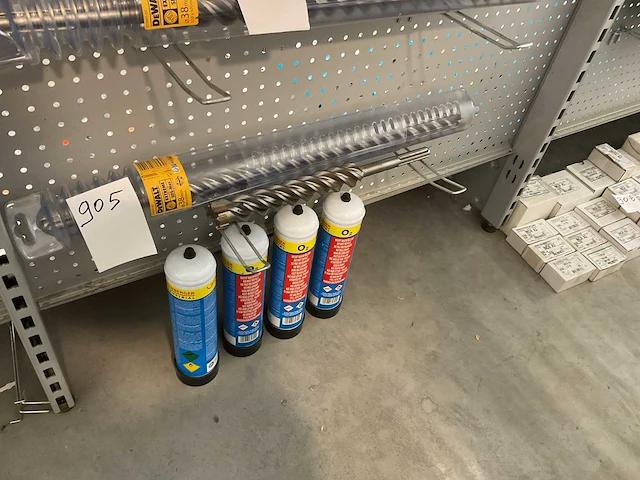 2 x sds-max boor; 4 flessen zuurstof - afbeelding 1 van  7
