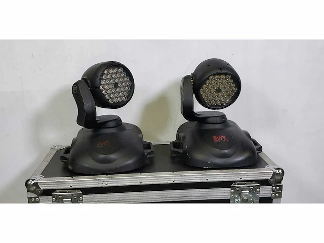 2 x showtec orbit 3 36w led wash - afbeelding 1 van  4