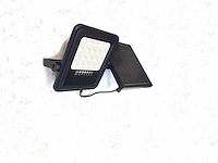 2 x solar 500 lumen led breedstraaler met afstandsbediening - afbeelding 5 van  6