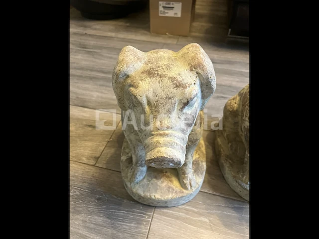 2 x stenen beeldjes varkens ongeveer 40 cm hoog - afbeelding 1 van  5