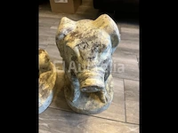 2 x stenen beeldjes varkens ongeveer 40 cm hoog - afbeelding 3 van  5