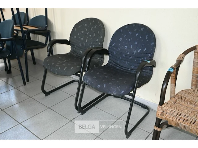2 x stoel met armleuning - afbeelding 1 van  3