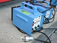2 x teklite 2 amp batterijlader - afbeelding 2 van  4