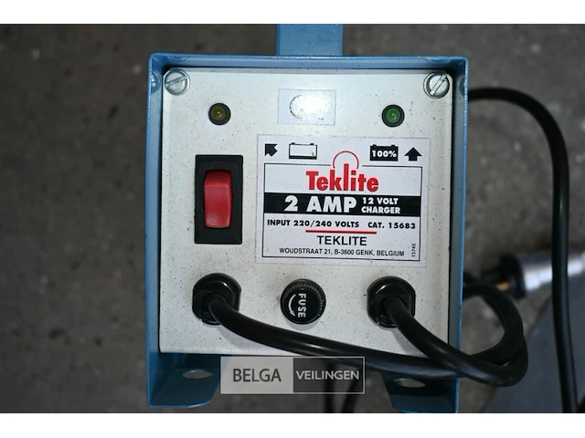 2 x teklite 2 amp batterijlader - afbeelding 3 van  4