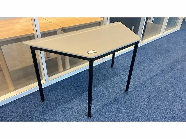 2 x trapezium tafel - afbeelding 2 van  2