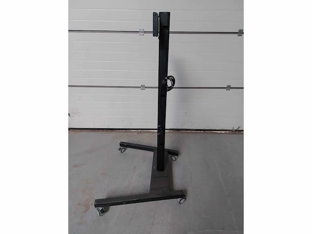 2 x vogel's professional tv standaard zwart tot 165 cm - afbeelding 2 van  8