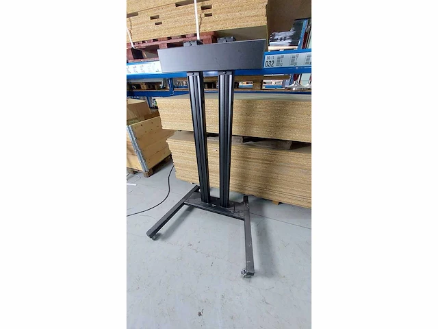 2 x vogel's professional tv standaard zwart tot 165 cm - afbeelding 5 van  8