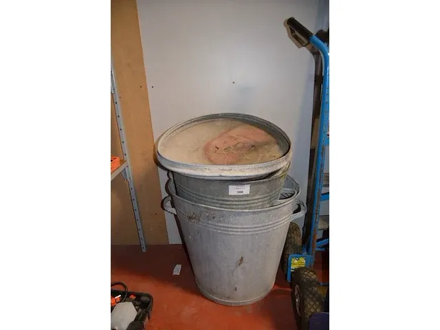 2 zinken bakken, 2 zolderwagentjes, alu trapladder 3 treden - afbeelding 3 van  7