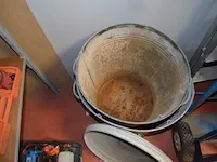 2 zinken bakken, 2 zolderwagentjes, alu trapladder 3 treden - afbeelding 4 van  7