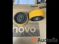 2 zware wielen 10x4 cm - afbeelding 1 van  3