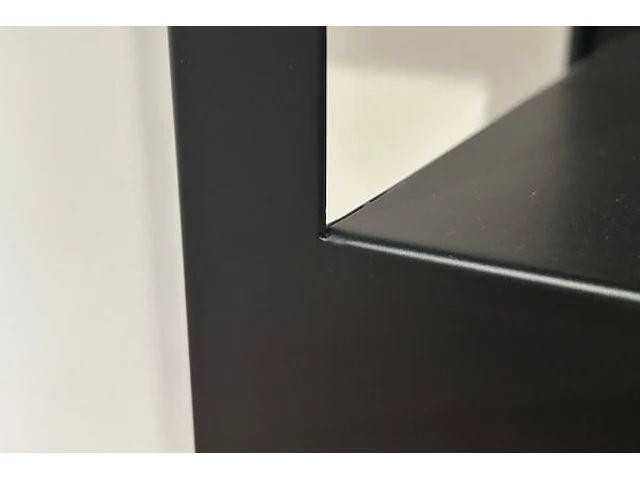 2 zwart metalen rekjes - afbeelding 3 van  8