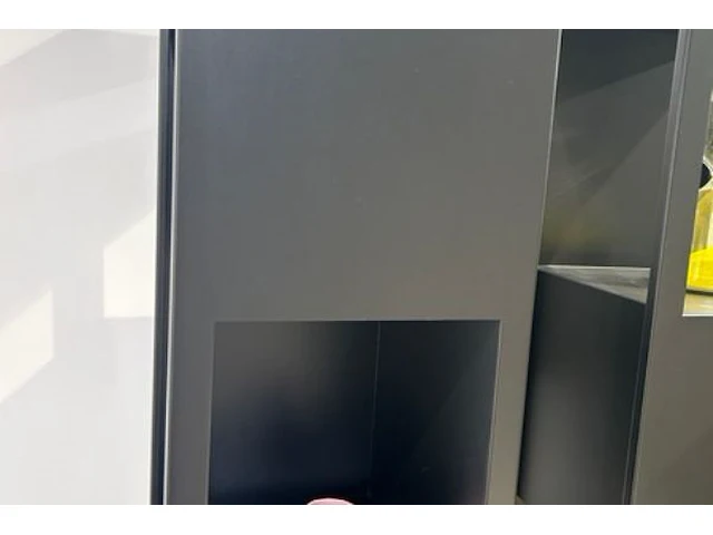 2 zwart metalen rekjes - afbeelding 2 van  7