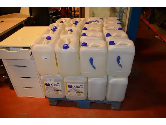 20 bidons x 10l ad blue (16) - afbeelding 3 van  3