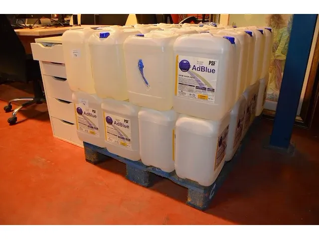20 bidons x 10l ad blue (16) - afbeelding 3 van  3