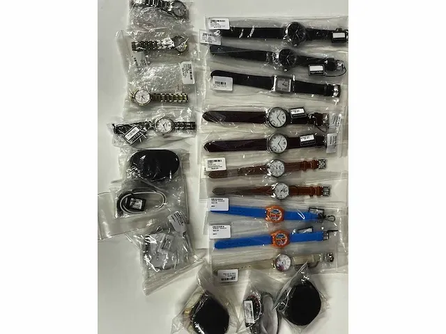 20 diverse horloges rodania - afbeelding 1 van  8