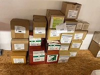 20 dozen houtbouten en houtschroeven - afbeelding 1 van  6