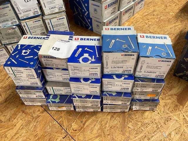 20 dozen schroeven; pluggen - afbeelding 1 van  4