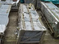 20 granieten platen gebrand en geborsteld met lijnen, 1 zijde afgewerkt grijs 220x45x3 (19,80m2) - afbeelding 3 van  6