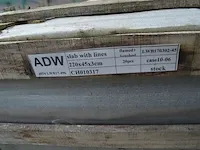 20 granieten platen gebrand en geborsteld met lijnen, 1 zijde afgewerkt grijs 220x45x3 (19,80m2) - afbeelding 5 van  8