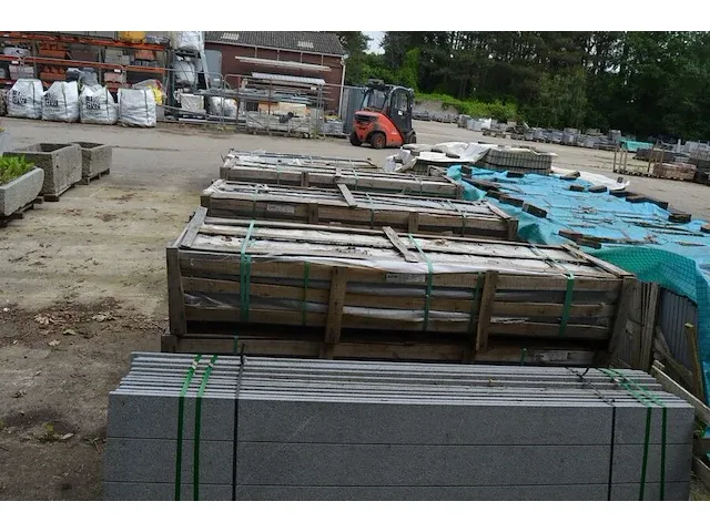 20 granieten platen gebrand en geborsteld met lijnen, 2 zijden afgewerkt grijs 220x30x3 (13,00m2) - afbeelding 7 van  7