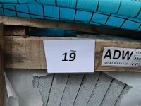 20 granieten platen gebrand en geborsteld met lijnen, 2 zijden afgewerkt grijs 220x60x3 (26,40m2) - afbeelding 2 van  7