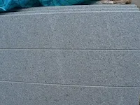 20 granieten platen gebrand en geborsteld met lijnen, 2 zijden afgewerkt grijs 220x60x3 (26,40m2) - afbeelding 5 van  7