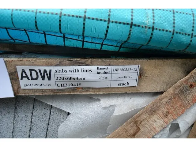20 granieten platen gebrand en geborsteld met lijnen, 2 zijden afgewerkt grijs 220x60x3 (26,40m2) - afbeelding 7 van  7