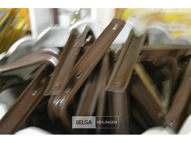 ±20 plankbeugels + bloempot - afbeelding 2 van  3