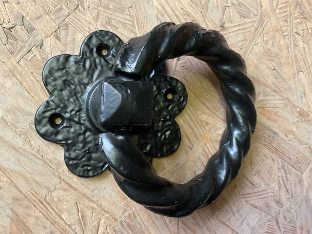 20 rustieke zwarte deurkloppers - afbeelding 4 van  4